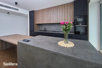 4 izbový byt s parkingom a kobkou na predaj