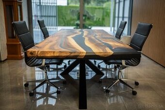 orechový stôl masívny stôl jedálenský stôl epoxidový stôl
