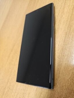 Predám Samsung Galaxy S22 Ultra 5G 256GB