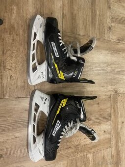 Korčule Bauer Supreme M3