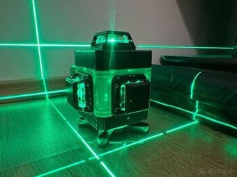 Vysokosvietivý nivelačný laser 16 liniový, s dvomi batériami