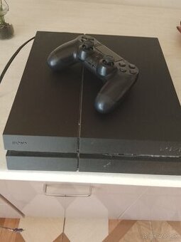 PS 4