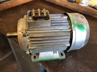 Predám elektromotor 400V/ 2800 ot , 3 kW