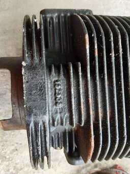 Valec piest  slavia  1valec diesel