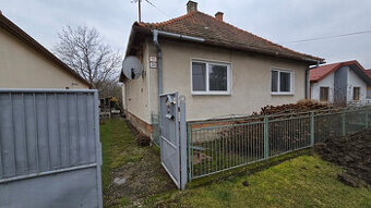 RD v Starom Tekove - ul. Na Lúkach - s pozemkom 702 m2