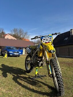 Suzuki rmz 250
