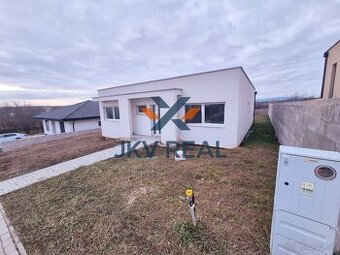 Novostavba 4 izbového rodinného domu v obci Zvončín