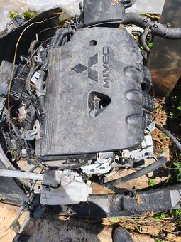 Predám komplet motor 2,0benzin