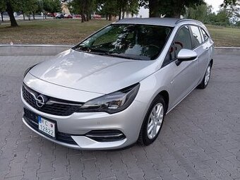 Opel Astra 1.5 TDCi 2020
