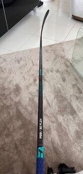 Hokejka Bauer Twitch P28 Flex 30