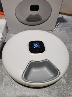 Chytré Krmitko zásobník pre psa alebo mačku.