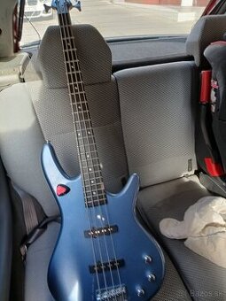 Bass gitara