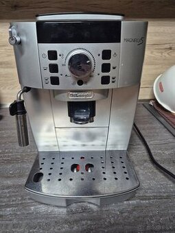 Espresso kavovar Delonghi ECAM Magnifica S