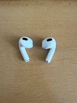 AirPods 3 generácia