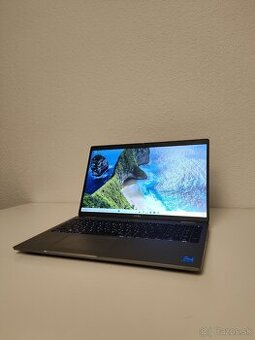 Dell Latitude 5520| i3-1125G4 | 8 GB RAM | 256 GB SSD | 15.6 - 1