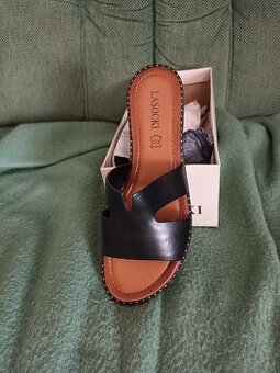 Nové kožené šľapky veľ 38