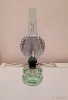 Starožitná petrolejová lampa