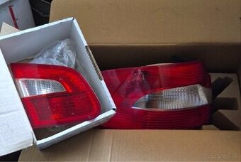 zadne svetlomety skoda superb II set ORIGINAL