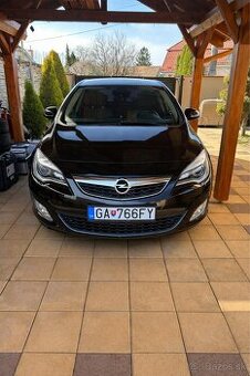 Opel Astra 1.6 бензín, 132 kW, r. 2010