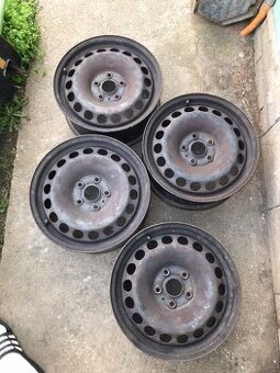 Plechové disky Volkswagen R16 5x112 + VW puklice