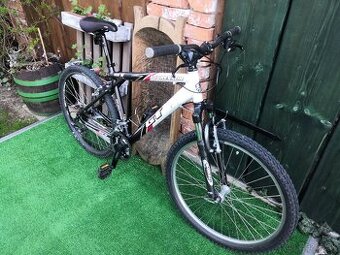 Horsky bicykel GT