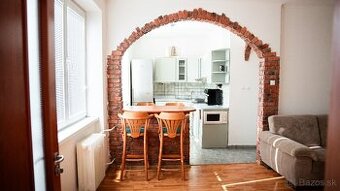 Priestranný 3+1 izb. byt (69 m2) na prenájom - Vrútky