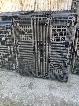 Plastove palety