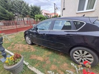 Opel astra J 2.0 CDTI 118 kw