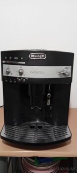 Automaticky kavovar  Delonghi magnifica