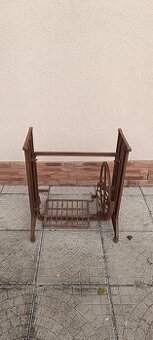 Liatinové podstavce šijacieho stroja 2ks.