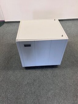 Stolík pod kopírku/tlačiareň s úložným priestorom