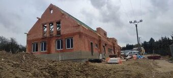 Stavebná partia hľadá zákazky na živnosť