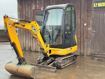 Pásový bagr JCB 8016