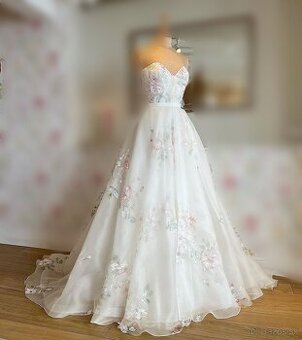 svadobné šaty ružovo-biele 42