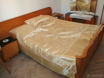 Krásná retro spálňa 50. roky (ČSSR) s opaxitom