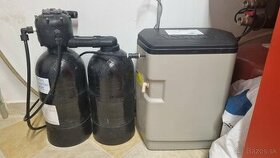 Prístroj na úpravu tvrdosti vody (zmäkčovač vody) – KINETICO