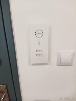 Domáci telefón