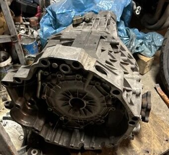 AUDI A4 MULTITRONIC 01J301383S