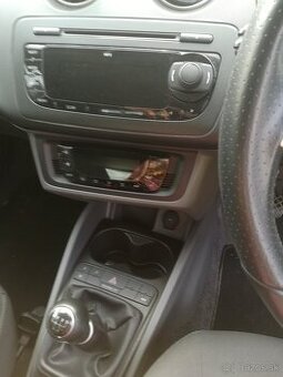 radio, diely interieru, piate dvere , seat ibiza