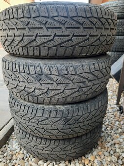 Predám 195/65 r15