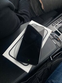 IPHONE SE 2020