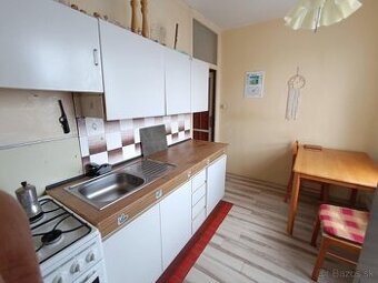 2 izbový byt s balkónom, Martin - Centrum