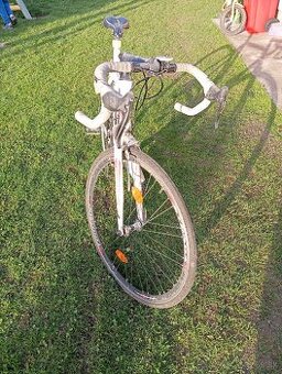 Cestný bicykel