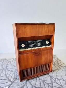 RETRO GRAMO-RÁDIO RESPEOM a TESLA FESTIVAL