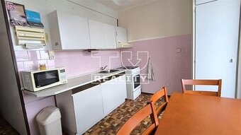 2-IZBOVÝ BYT,ČIASTOČNÁ REKONŠTRUKCIA,BALKÓN,NOVÉ MESTO,56m2