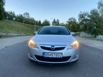 Opel Astra J SportsTourer
