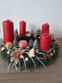 ADVENTNÝ VENČEK ČERVENO PRIRODNÝ