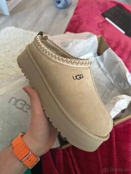 UGG tazz 41