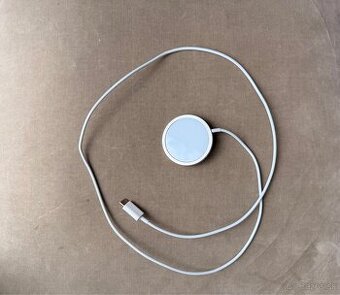 Úplne nová MagSafe nabíjačka + silikónový držiak
