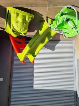 Detska smyklavka a 2x hojdacka